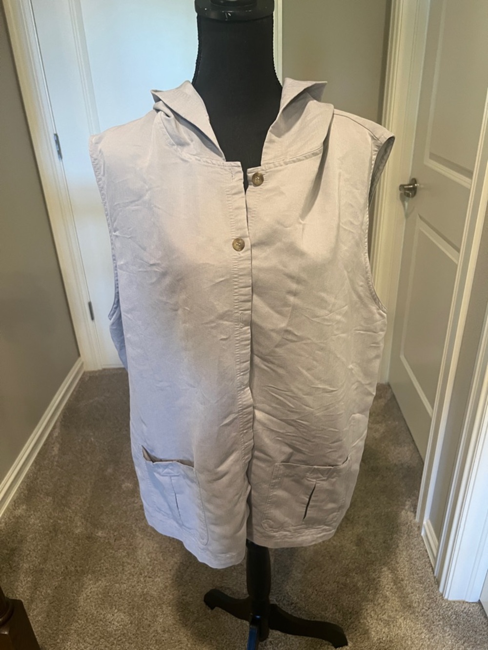 White Stag Light Gray Hooded Sleeveless Vest